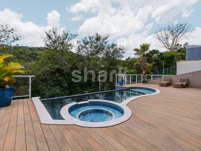 Casa com 490m² 5 quartos e 9 banheiros, à venda, no bairro Alphaville em Santana de Parnaíba