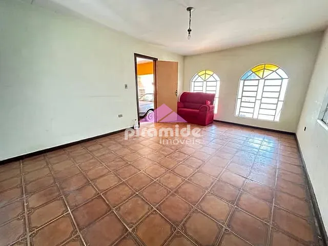 Casa 3 quartos e 2 banheiros, à venda, no bairro Jardim Alvorada em São José dos Campos