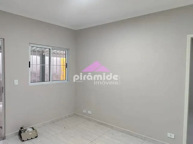 Casa 2 quartos e 1 banheiro, para alugar, no bairro Jardim Aeroporto em São José dos Campos