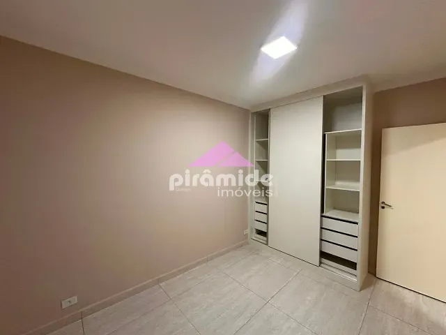 Casa 2 quartos e 1 banheiro, para alugar, no bairro Jardim Aeroporto em São José dos Campos
