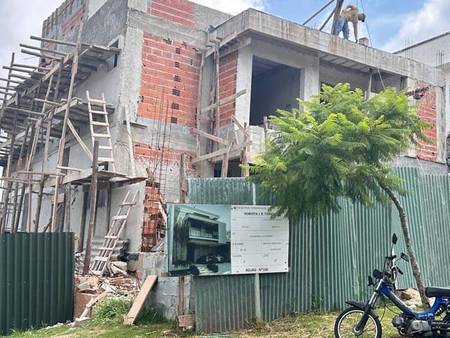 Casa com 420m² 4 quartos e 6 banheiros, à venda, no bairro Cidade Tamboré em Santana de Parnaíba