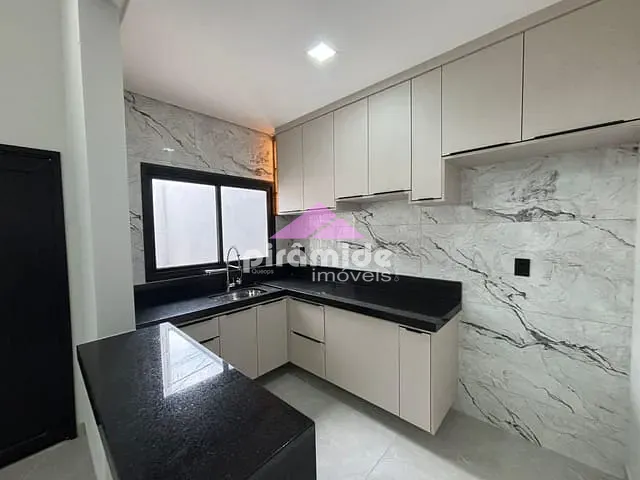 Casa 3 quartos e 3 banheiros, à venda, no bairro Portal dos Passaros em São José dos Campos