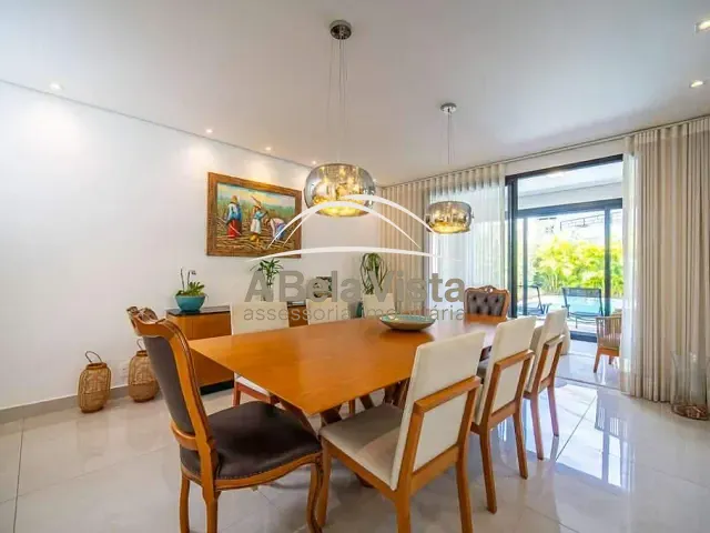 Casa com 548m² 4 quartos e 5 banheiros, à venda, no bairro São Paulo II em Cotia