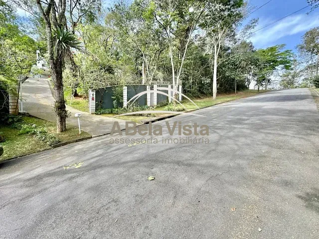Casa com 2666m² 3 quartos e 5 banheiros, à venda, no bairro Moinho Velho em Embu das Artes