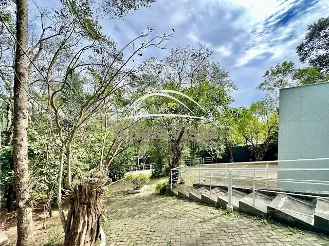 Casa com 2666m² 3 quartos e 5 banheiros, à venda, no bairro Moinho Velho em Embu das Artes