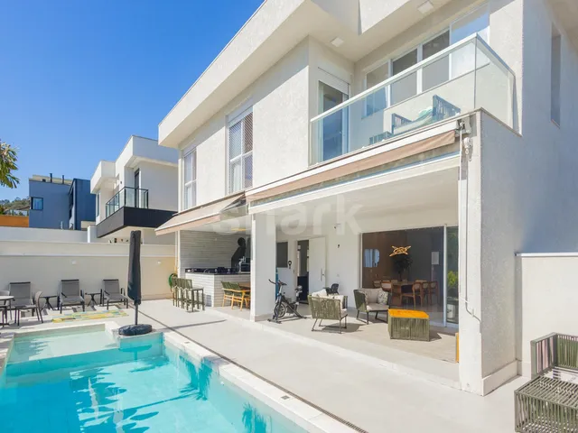 Casa com 420m² 4 quartos e 7 banheiros, à venda, no bairro Alphaville em São Paulo