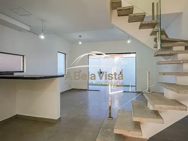 Casa com 170m² 3 quartos e 3 banheiros, à venda, no bairro Jardim Ana Estela em Carapicuíba