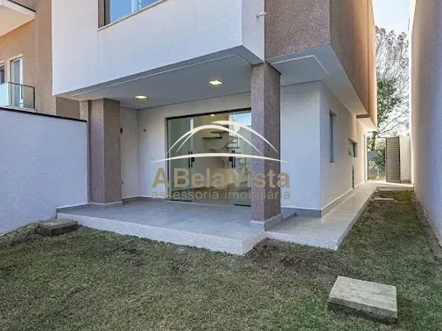 Casa com 170m² 3 quartos e 3 banheiros, à venda, no bairro Jardim Ana Estela em Carapicuíba