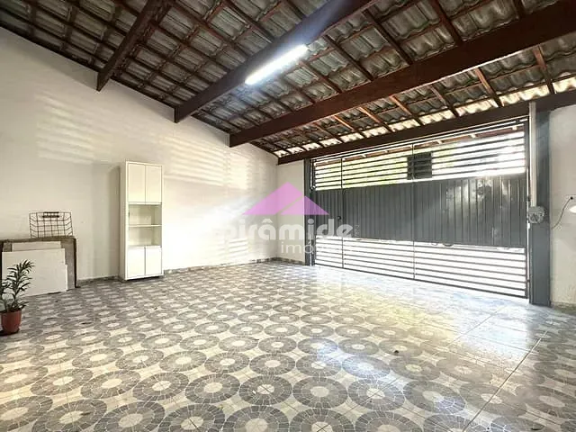 Casa com 175m² 3 quartos e 2 banheiros, à venda, no bairro Portal dos Passaros em São José dos Campos