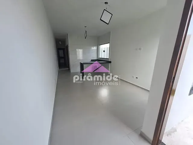 Casa com 148m² 2 quartos e 1 banheiro, à venda, no bairro Balneário dos Golfinhos em Caraguatatuba