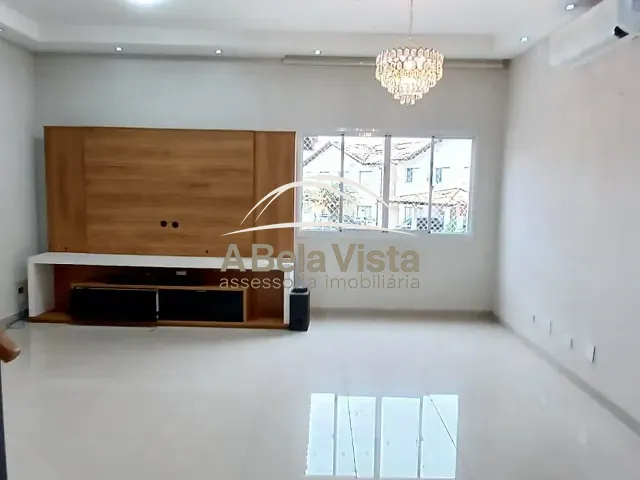 Casa com 211m² 3 quartos e 2 banheiros, à venda, no bairro Chácara Pavoeiro em Cotia