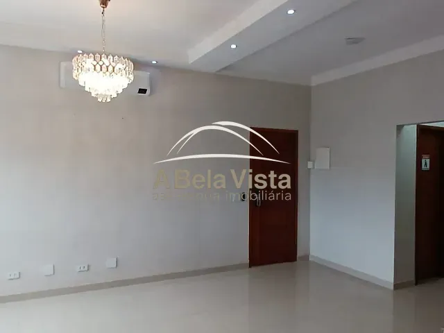 Casa com 211m² 3 quartos e 2 banheiros, à venda, no bairro Chácara Pavoeiro em Cotia