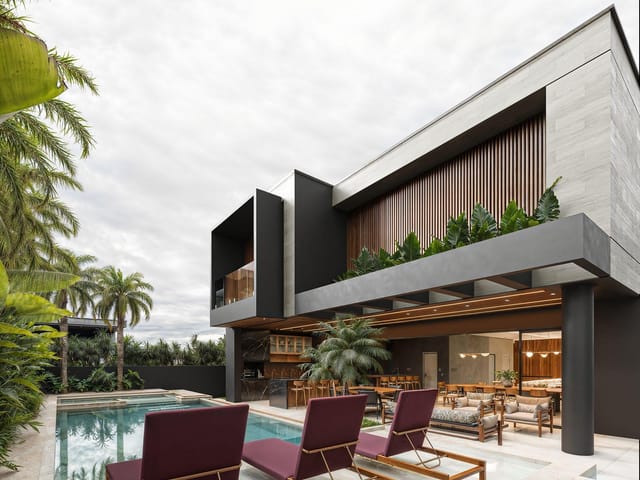 Casa com 525m² 4 quartos e 7 banheiros, à venda, no bairro Tamboré em Santana de Parnaíba