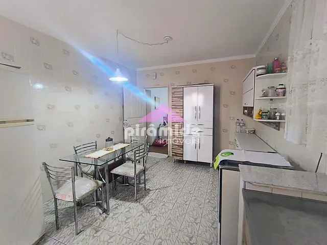 Casa 3 quartos e 2 banheiros, à venda, no bairro Jardim das Indústrias em São José dos Campos