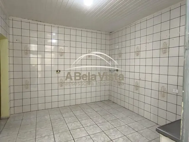 Casa com 30m² 1 quarto e 1 banheiro, para alugar, no bairro Vila Osasco em Osasco