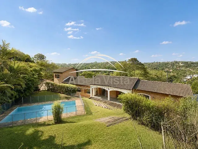 Casa com 2664m² 4 quartos e 5 banheiros, à venda, no bairro Granja Viana II em Cotia