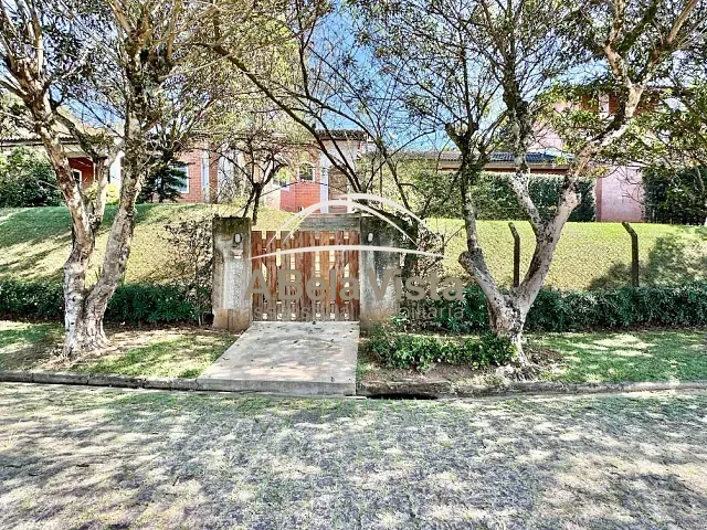 Casa com 2664m² 4 quartos e 5 banheiros, à venda, no bairro Granja Viana II em Cotia