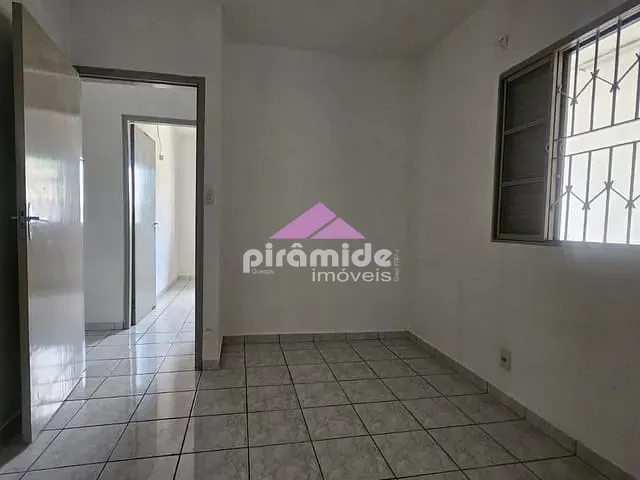 Casa com 250m² 2 quartos e 2 banheiros, para alugar, no bairro Parque Industrial em São José dos Campos