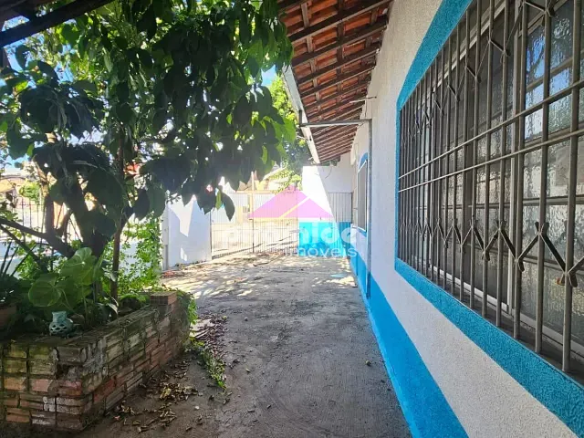 Casa com 250m² 2 quartos e 2 banheiros, para alugar, no bairro Parque Industrial em São José dos Campos