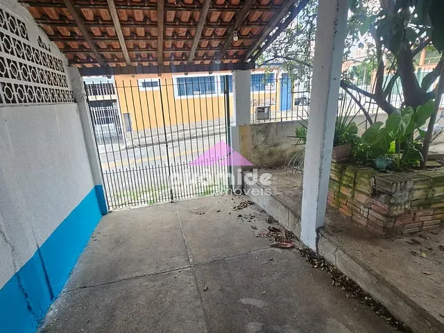 Casa com 250m² 2 quartos e 2 banheiros, para alugar, no bairro Parque Industrial em São José dos Campos