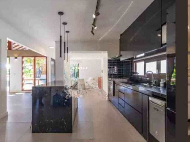 Casa com 370m² 4 quartos e 5 banheiros, à venda, no bairro Alphaville em Santana de Parnaíba