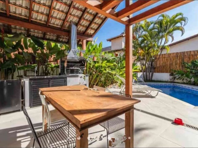 Casa com 370m² 4 quartos e 5 banheiros, à venda, no bairro Alphaville em Santana de Parnaíba