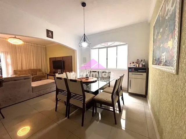 Casa com 250m² 3 quartos e 2 banheiros, à venda, no bairro Residencial União em São José dos Campos