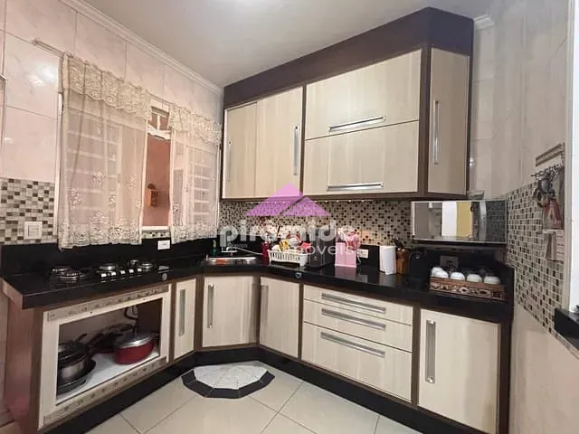 Casa com 250m² 3 quartos e 2 banheiros, à venda, no bairro Residencial União em São José dos Campos