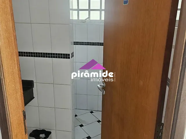 Casa para alugar, no bairro Vila Adyana em São José dos Campos
