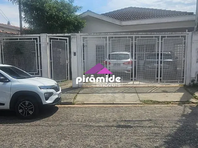 Casa para alugar, no bairro Vila Adyana em São José dos Campos