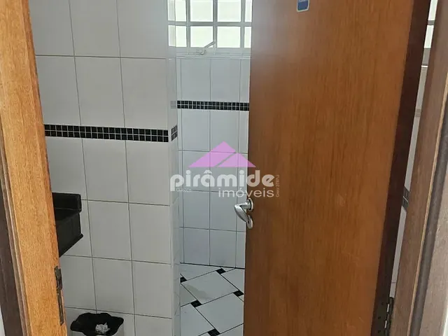 Casa para alugar, no bairro Vila Adyana em São José dos Campos