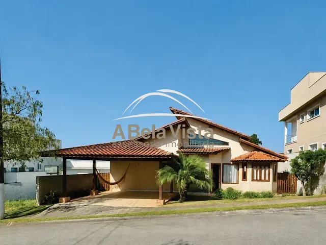 Casa com 250m² 3 quartos e 2 banheiros, à venda, no bairro Pitas em Cotia