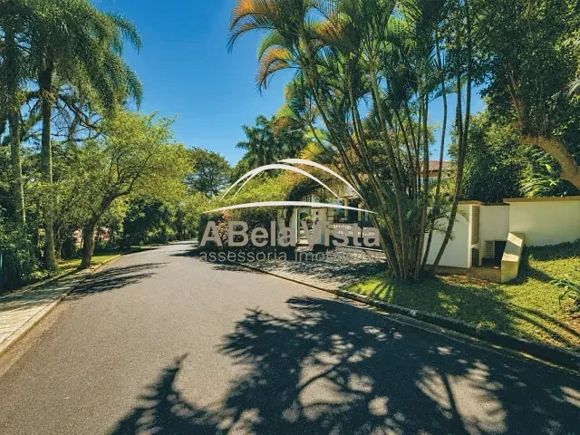 Casa com 4908m² 4 quartos e 5 banheiros, à venda, no bairro Chácara Granja Velha em Carapicuíba