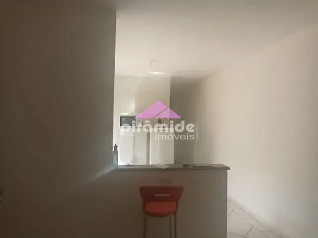 Casa 2 quartos e 2 banheiros, à venda, no bairro Bosque dos Eucaliptos em São José dos Campos