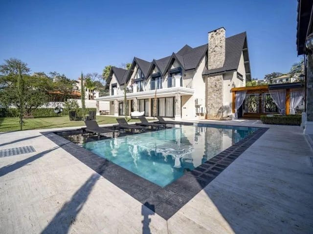 Casa com 1643m² 4 quartos e 7 banheiros, à venda, no bairro Jardim Sílvia (Zona Oeste) em São Paulo