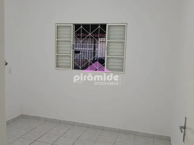 Casa 2 quartos e 1 banheiro, para alugar, no bairro Bosque dos Eucaliptos em São José dos Campos