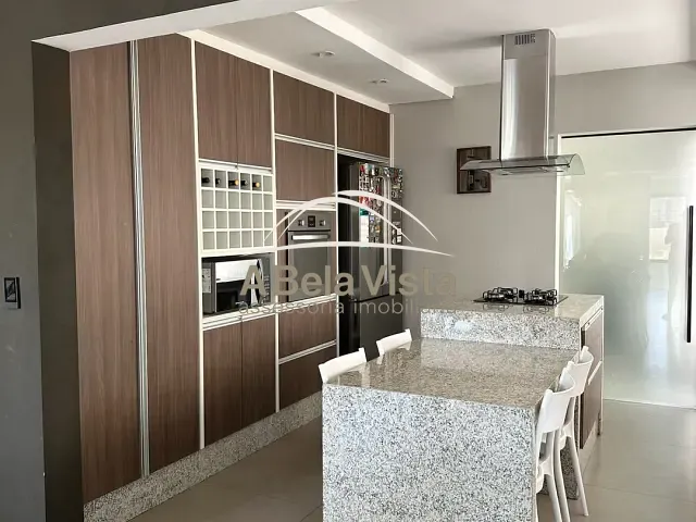 Casa 3 quartos e 5 banheiros, à venda, no bairro Jardim das Flores em Osasco