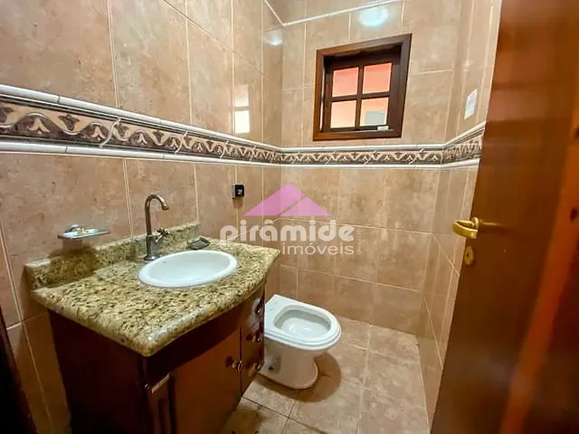 Casa 4 quartos e 2 banheiros, à venda, no bairro Jardim Esplanada em São José dos Campos