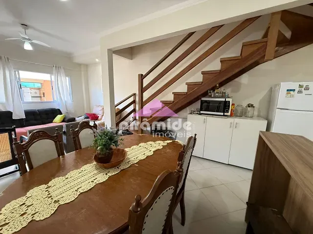 Casa 2 quartos e 3 banheiros, à venda, no bairro Balneário Gardem Mar em Caraguatatuba