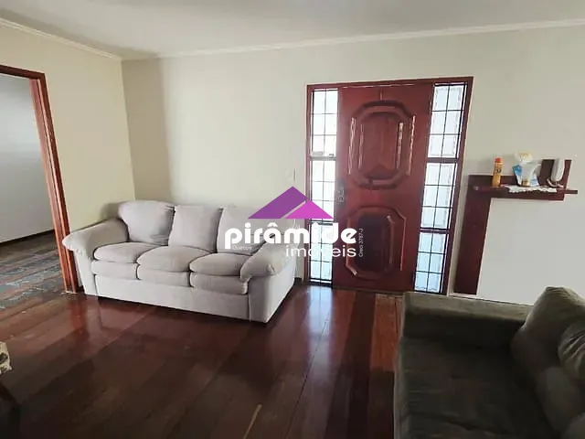 Casa 4 quartos e 3 banheiros, à venda, no bairro Jardim Satélite em São José dos Campos