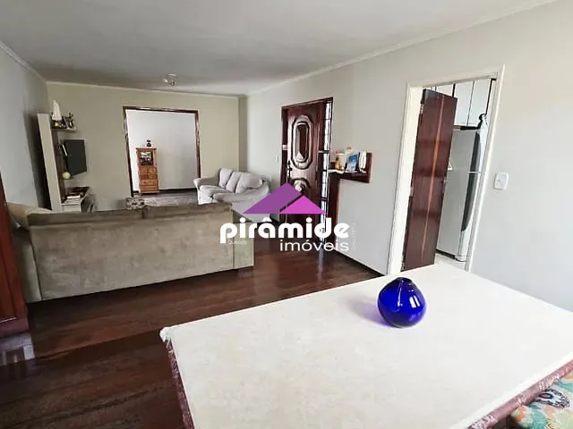 Casa 4 quartos e 3 banheiros, à venda, no bairro Jardim Satélite em São José dos Campos