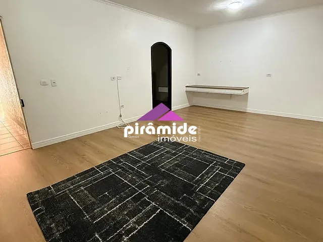 Casa com 265m² 3 quartos e 2 banheiros, à venda, no bairro Jardim Portugal em São José dos Campos