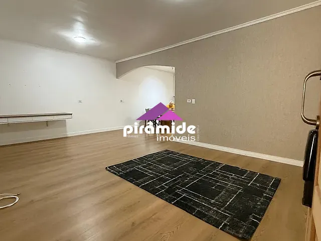 Casa com 265m² 3 quartos e 2 banheiros, à venda, no bairro Jardim Portugal em São José dos Campos