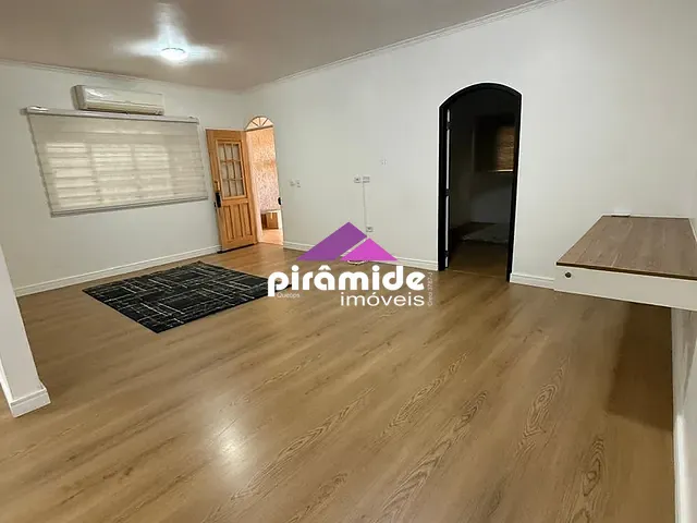 Casa com 265m² 3 quartos e 2 banheiros, à venda, no bairro Jardim Portugal em São José dos Campos