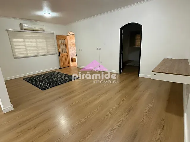 Casa com 265m² 3 quartos e 2 banheiros, à venda, no bairro Jardim Portugal em São José dos Campos