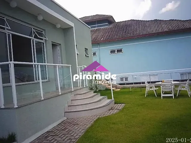 Casa 3 quartos e 3 banheiros, à venda ou para alugar, no bairro Condomínio Residencial Mirante do Vale em Jacareí