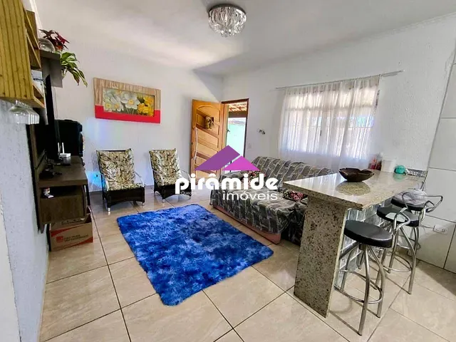 Casa com 280m² 3 quartos e 3 banheiros, à venda, no bairro Pontal de Santa Marina em Caraguatatuba