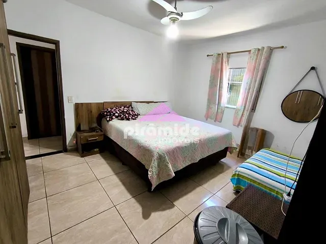 Casa com 280m² 3 quartos e 3 banheiros, à venda, no bairro Pontal de Santa Marina em Caraguatatuba