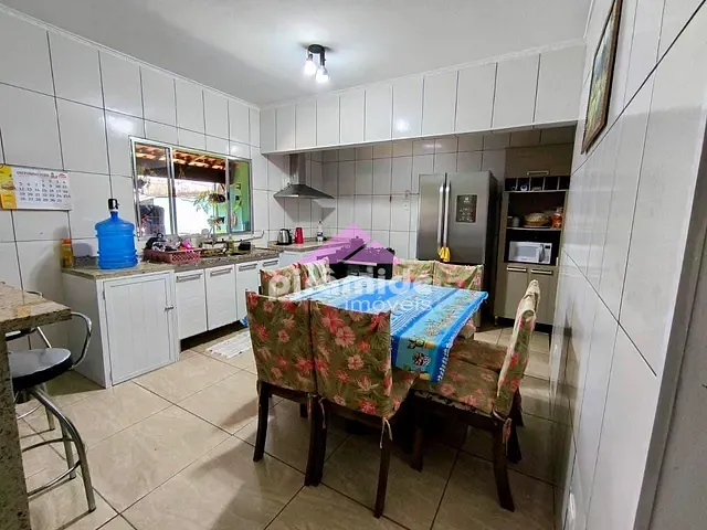 Casa com 280m² 3 quartos e 3 banheiros, à venda, no bairro Pontal de Santa Marina em Caraguatatuba