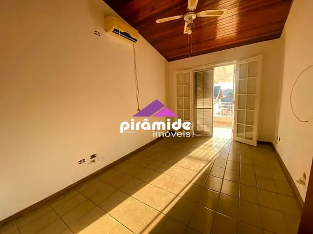 Casa 3 quartos e 1 banheiro, à venda, no bairro Jardim Esplanada em São José dos Campos
